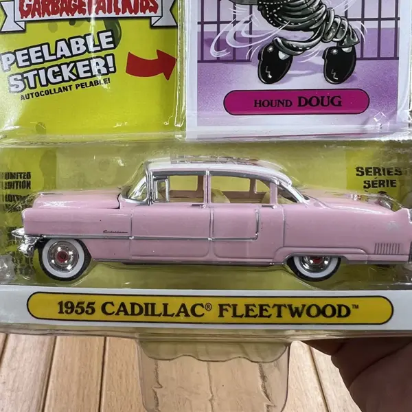 1:64 Scale Diecast Cadillac 1955 Model Car - Image 2