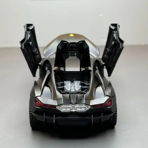 1:32 Lamborghini Aventador SVJ Diecast Model - Image 4