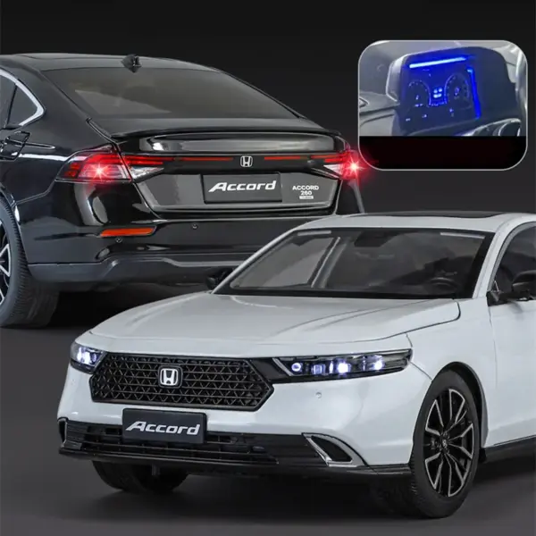 1:18 Scale Honda Accord Alloy Diecast Model - Image 3