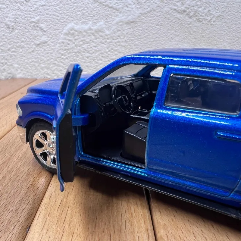 1:32 Scale RAM 1500 Pickup Truck Model with Flaws 5 1:32 Scale RAM 1500 Pickup Truck Model with Flaws - Image 5