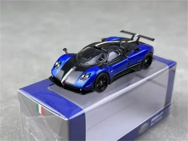 Tarmac Works 1:64 Pagani Huayra Zonda Model - Image 12