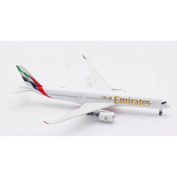 Emirates Airbus A350-900 Diecast Model 1:400 Scale - Image 4