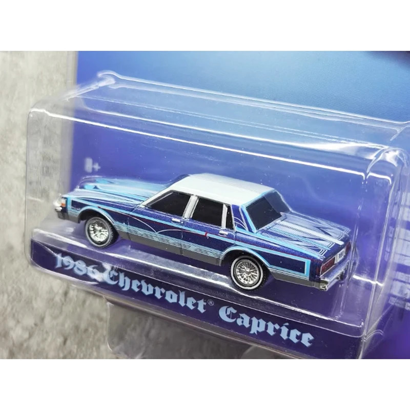 1/64 Scale 1986 Caprice Diecast Model Car 4 1/64 Scale 1986 Caprice Diecast Model Car - Image 4