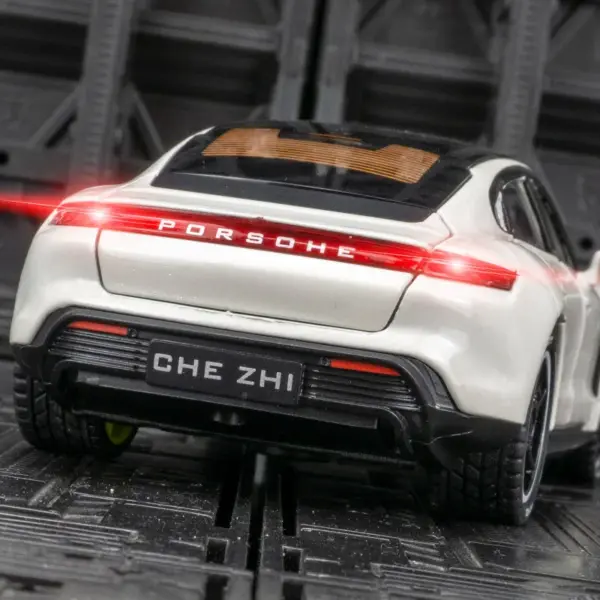1:32 Porsche Taycan Diecast Metal Model - Image 5