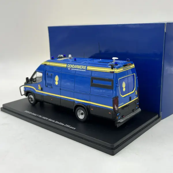Perfex 1:43 Resin IVECO Daily Fire Rescue Model - Image 2