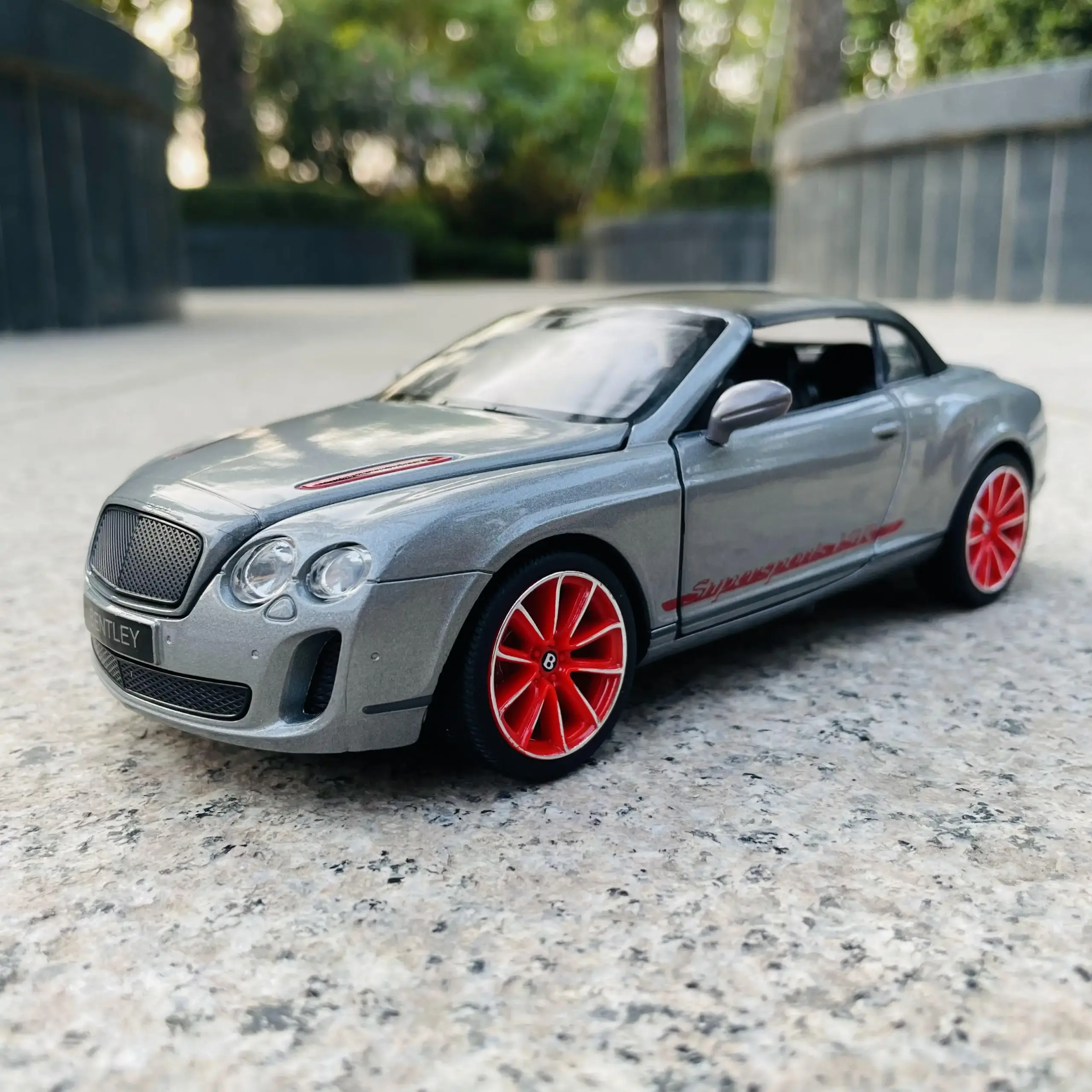 1:24 Scale BMW M4 DTM Alloy Car Model 18 1:24 Scale BMW M4 DTM Alloy Car Model - Image 18