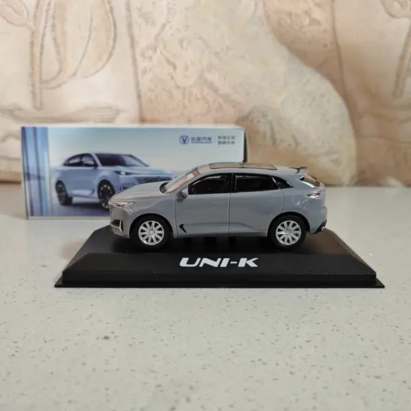 1:43 Scale Changan UNIK Diecast Car Model - Image 2