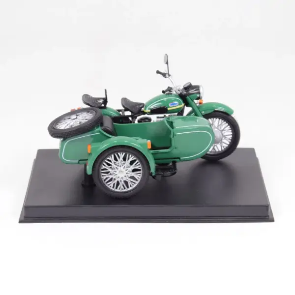 1/24 Scale Soviet URAL Alloy Motorcycle Model - Image 3