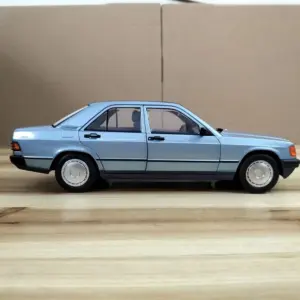 Benz 190E 1984 Classic Alloy Car Model 8 S9fcf18d84c254cbf9d0a3ac006f544c3Z