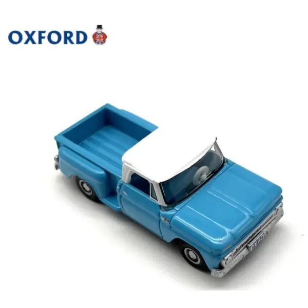 Diecast 1:87 Scale Stepside Pickup Model - Image 6