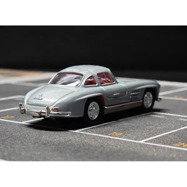 Delprado 1/43 Scale Benz 300SL Model - Image 3