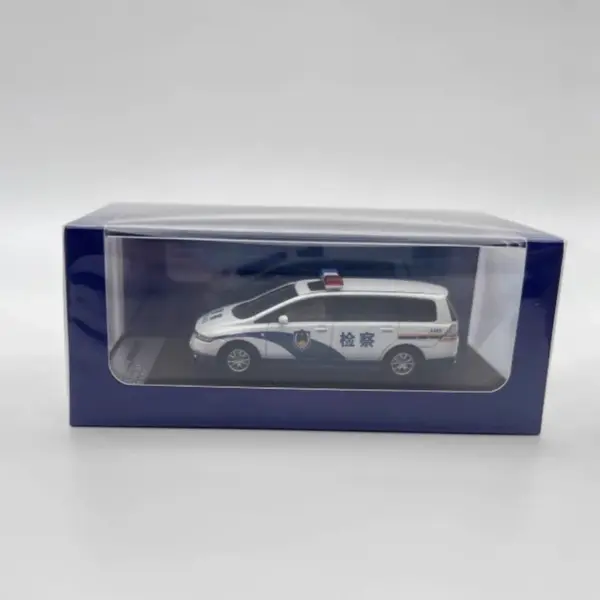 1:64 Scale Honda Odyssey Diecast Model Car - Image 6