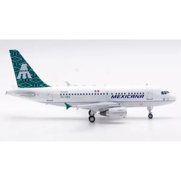 Mexicana Airbus A318 Scale Model 1:200 - Image 6