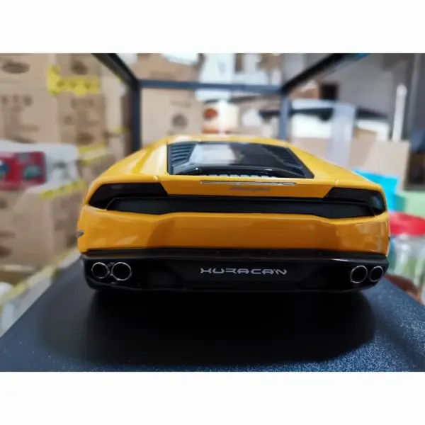 1:18 Scale Lamborghini Huracan LP610-4 Model Car - Image 4