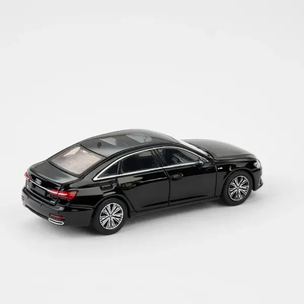 1:64 Audi A6(C8) Alloy Car Model - Image 3