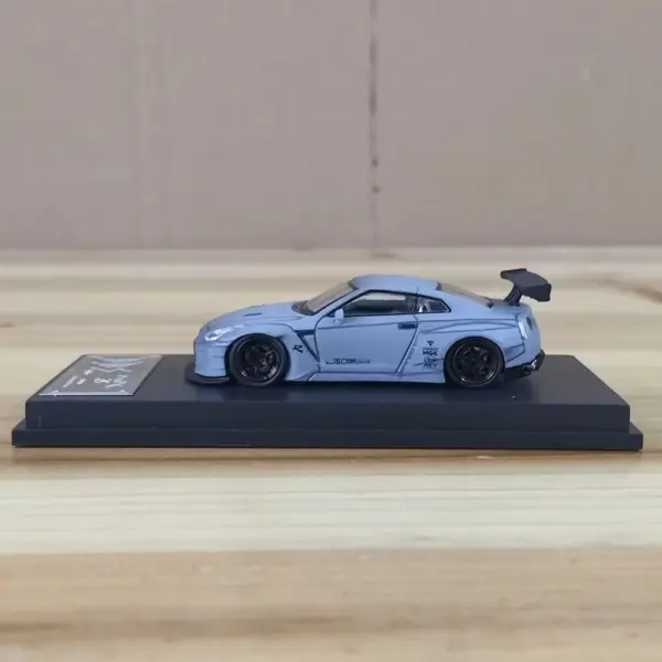 Nissan Gtr R35 Wide Body Alloy Model Car - Image 6