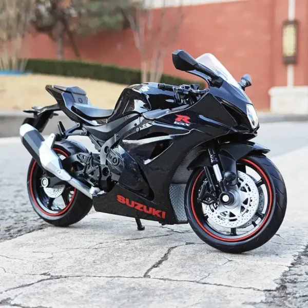 1:12 Scale Suzuki GSX R1000R Diecast Model - Image 3
