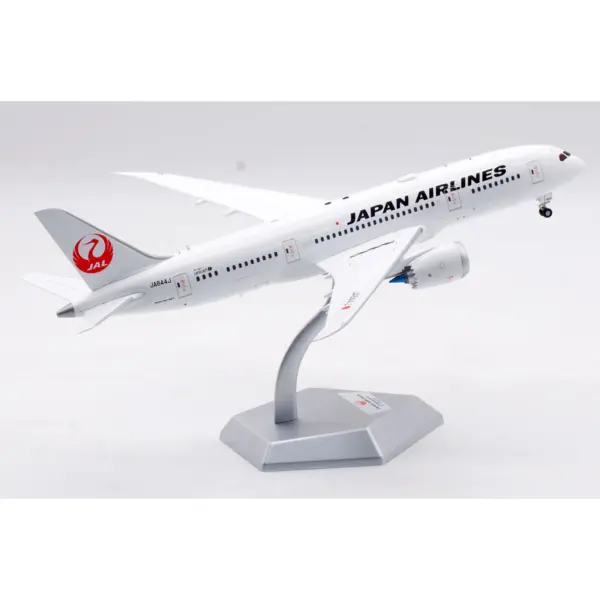 Japan Airlines Boeing 787-8 Scale Model JA844J - Image 3