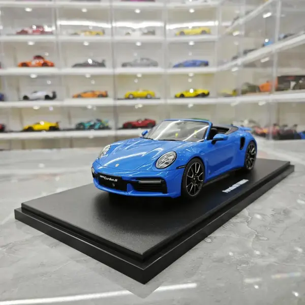 1:18 Scale Porsche 911 992 Turbo S Model