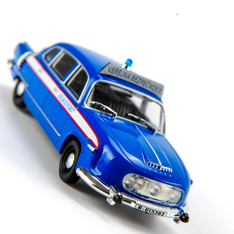 1:43 Diecast Tatra 603 Police Car Model 3 1:43 Diecast Tatra 603 Police Car Model - Image 3