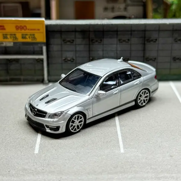 Mercedes Benz C63 W204 1:64 Diecast Model Toy - Image 7