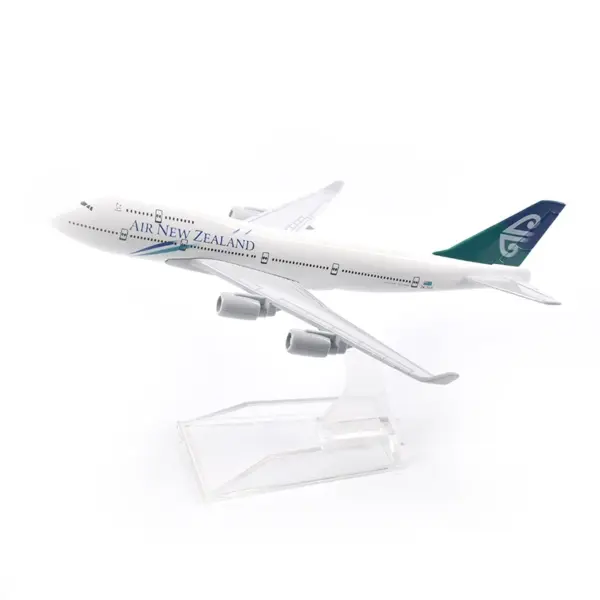 Airbus A380 Boeing 747 Diecast Model 1:400 - Image 18