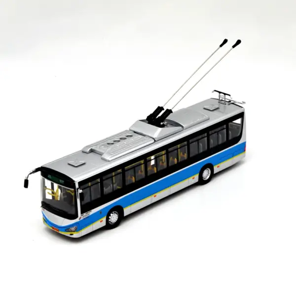 1:64 Scale Diecast Beijing City Bus Model - Image 4