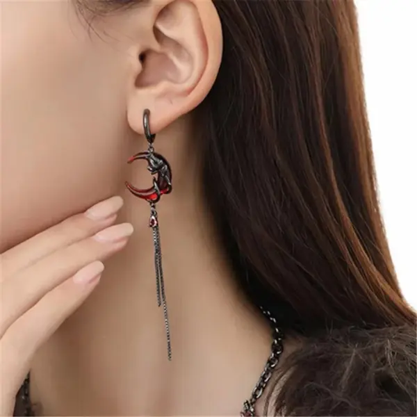 Red Moon Asymmetric Drop Earrings Black - Image 3