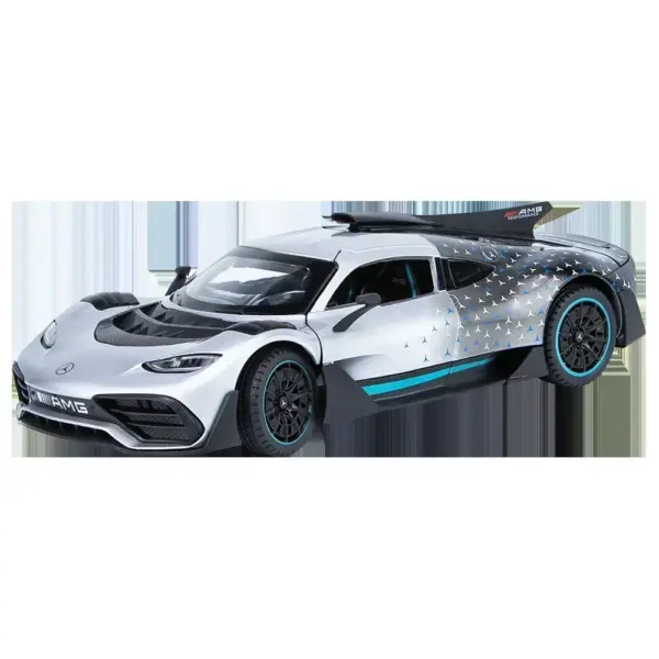 1:24 Mercedes Benz ONE Diecast Model Car - Image 6