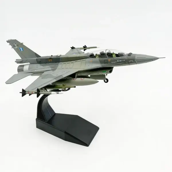 1:72 Scale Diecast F-16D Fighting Falcon Model - Image 6