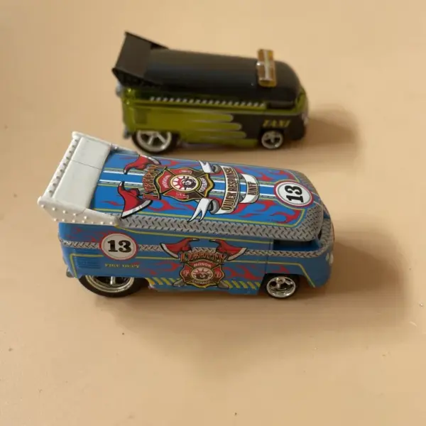 1:64 Scale Diecast Alloy Transit City Bus Model - Image 2