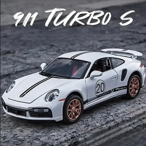 1:32 Scale Metal Porsche 911 Turbo S Model - Image 2