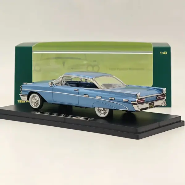 Pontiac Bonneville 1959 1:43 Diecast Model - Image 4