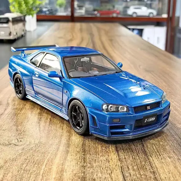 1:18 Nissan GT-R35 Nismo Model Car with Flaws - Image 9