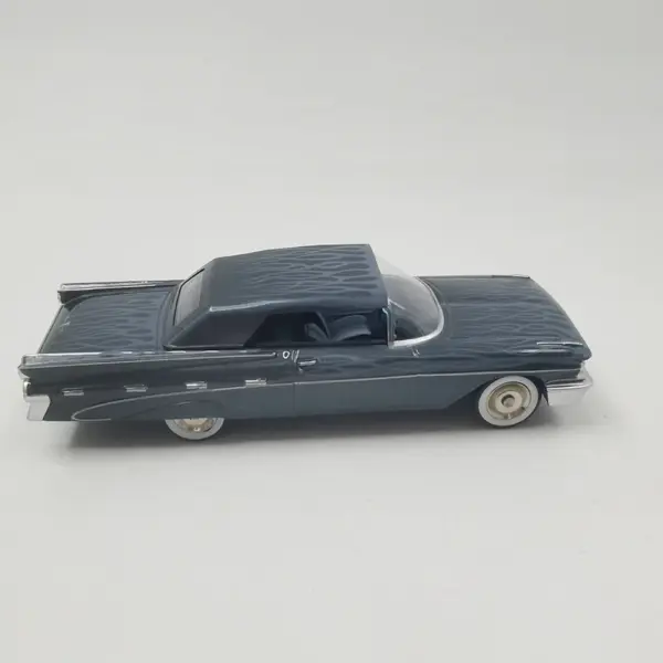 Pontiac Bonneville 1959 Die-Cast Car Model - Image 4