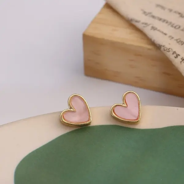 Red Heart Acrylic Stud Earrings - Image 11