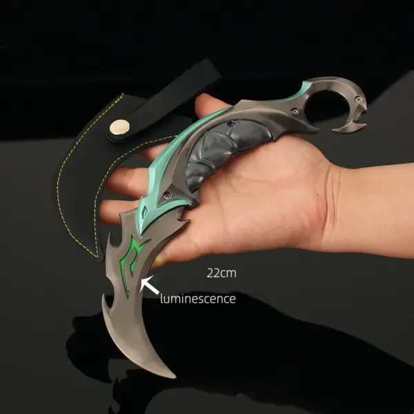 Valorant Melee Reaver 2.0 Karambit Keychain - Image 24