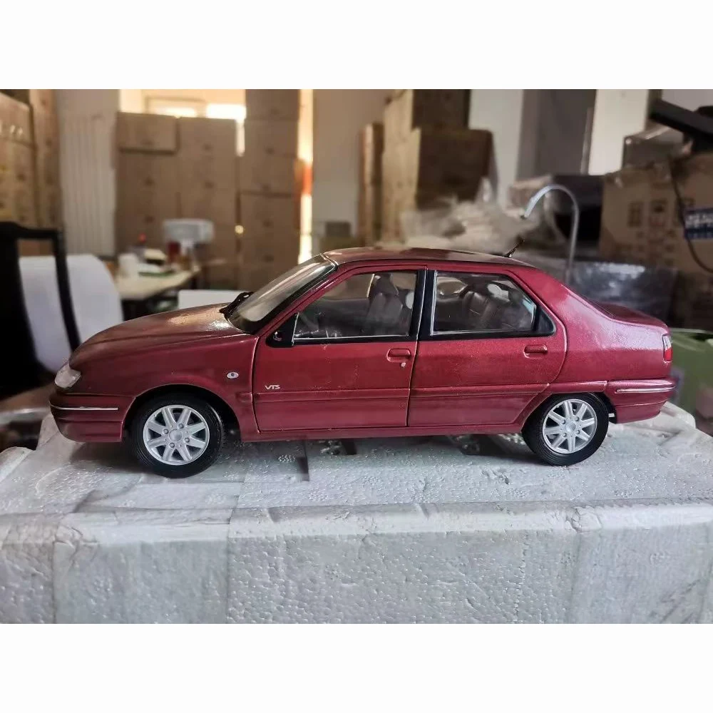 Citro Elysee 1:18 Alloy Car Model with Flaws 3 Citro Elysee 1:18 Alloy Car Model with Flaws - Image 3