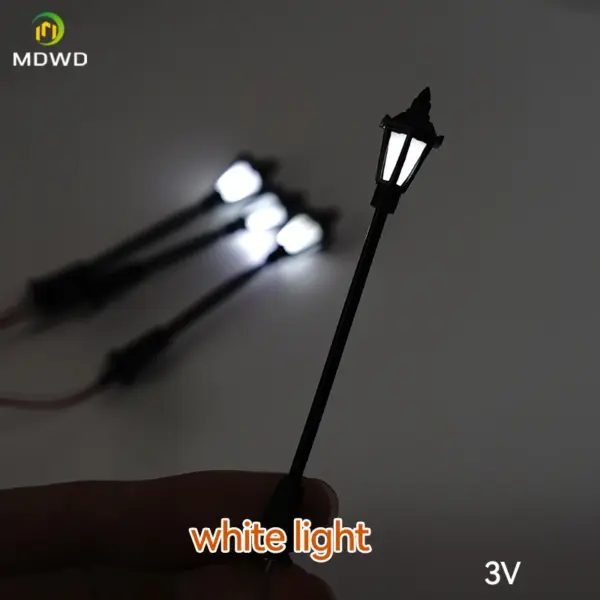 5pcs Street Lamps for Railway Scenery - Image 5