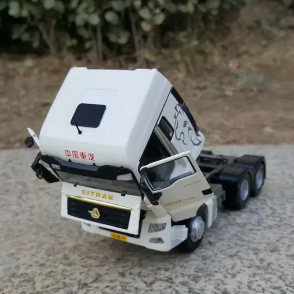 1:36 Scale SITRAK C7H MAN Tractor Trailer Model - Image 2