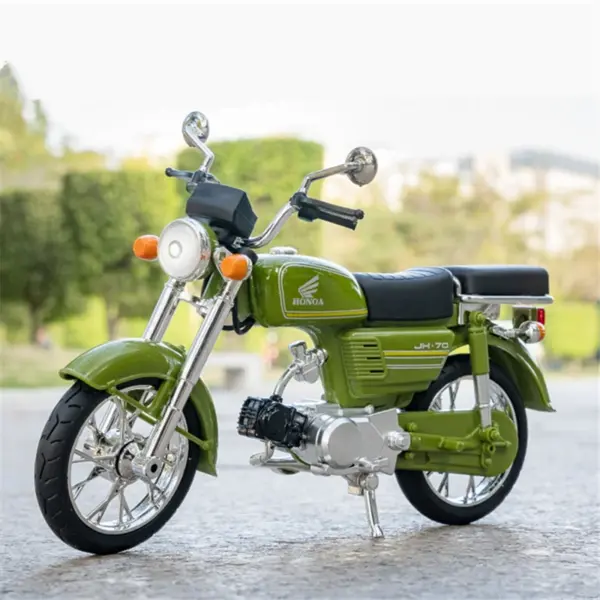 1/10 Scale JiaLing JH-70 Diecast Motorcycle Model - Image 2