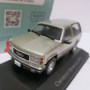 Ixo 1:43 Chevrolet Silverado Diecast Model