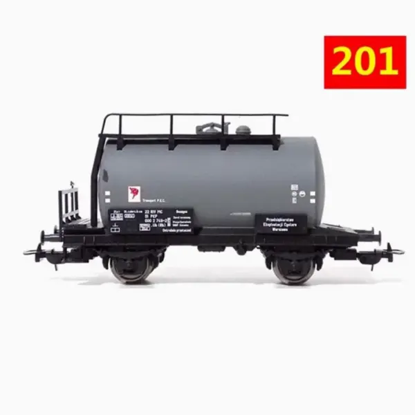 HO Scale 1/87 Diecast Alloy Oil Tanker Model - Image 3