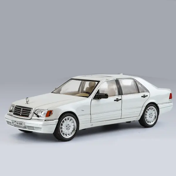 1:24 Alloy W140 S320 SEL Diecast Model Car - Image 9