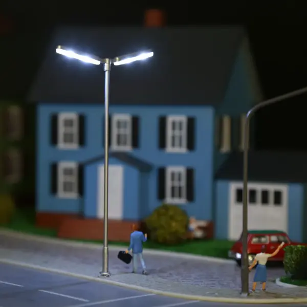 5pcs HO Scale LED Street Lamps Set - Image 4
