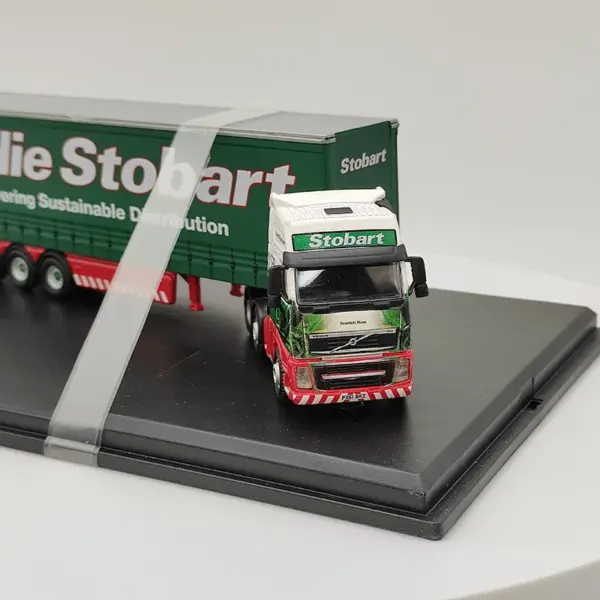 1:76 Scale Diecast Alloy Volvo Container Truck - Image 3