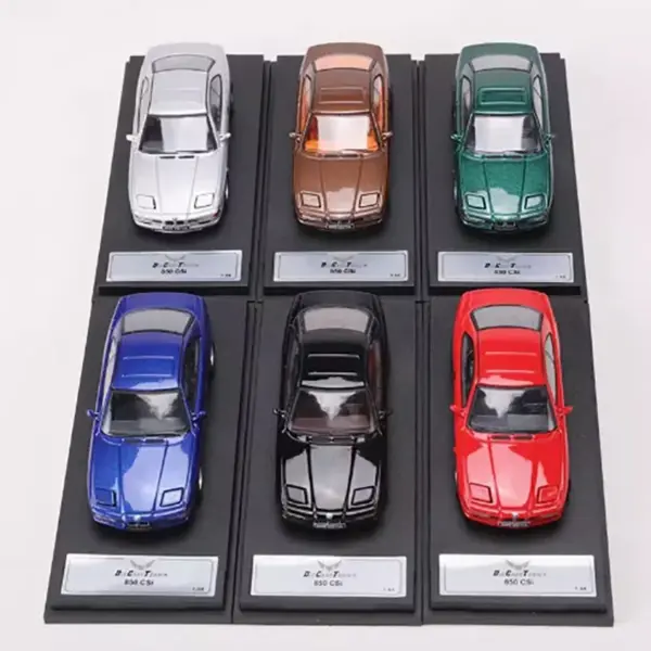1:64 Scale BMW 850CSi Diecast Car Model - Image 2