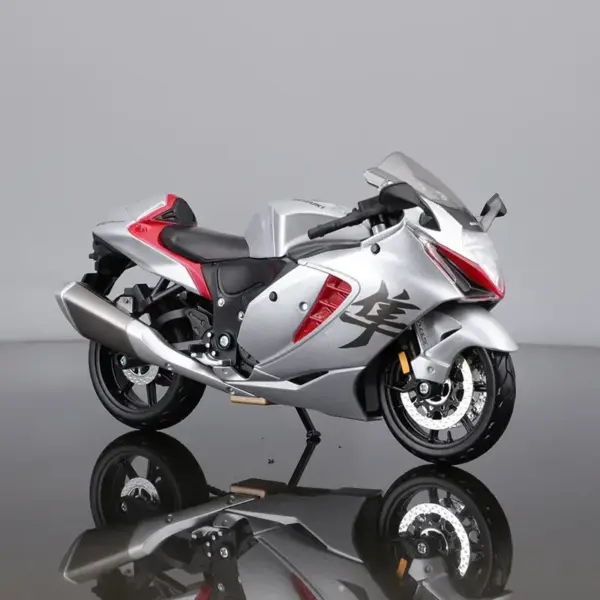 Suzuki Hayabusa 2022 1/12 Motorcycle Model - Image 6
