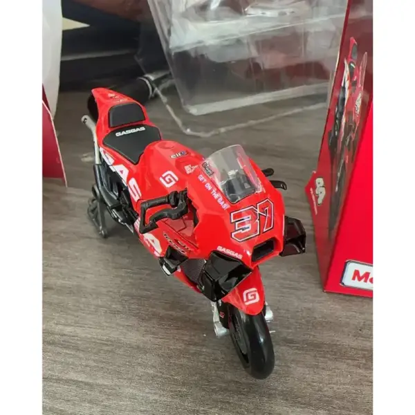 1:18 Maisto GASGAS Tech3 Moto GP Model Car - Image 5