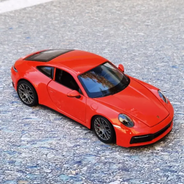 Welly 1:24 Porsche 911 Carrera 4S Model - Image 6